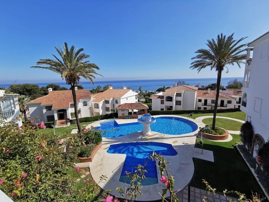 2Br+1Bthr Precioso Apartamento Con Vistas Al Mar Mijas Exterior photo
